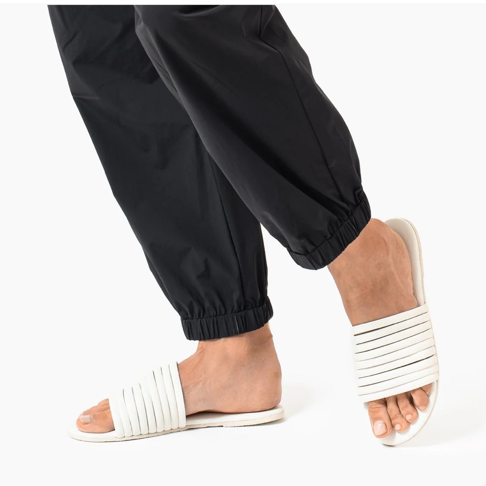 Tkees Caro Sandal